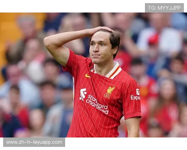 利物浦边锋直塞打穿对方防线：传球艺术在进攻中的爆发